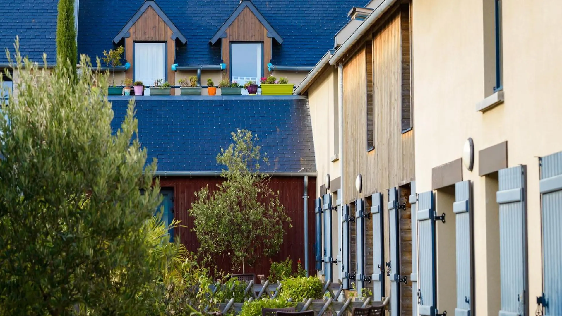 Beautiful Luxury Apartment Near A Breton Oyster Village Cancale